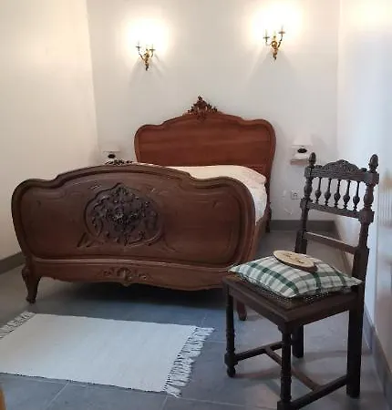La Grange Nyaraló